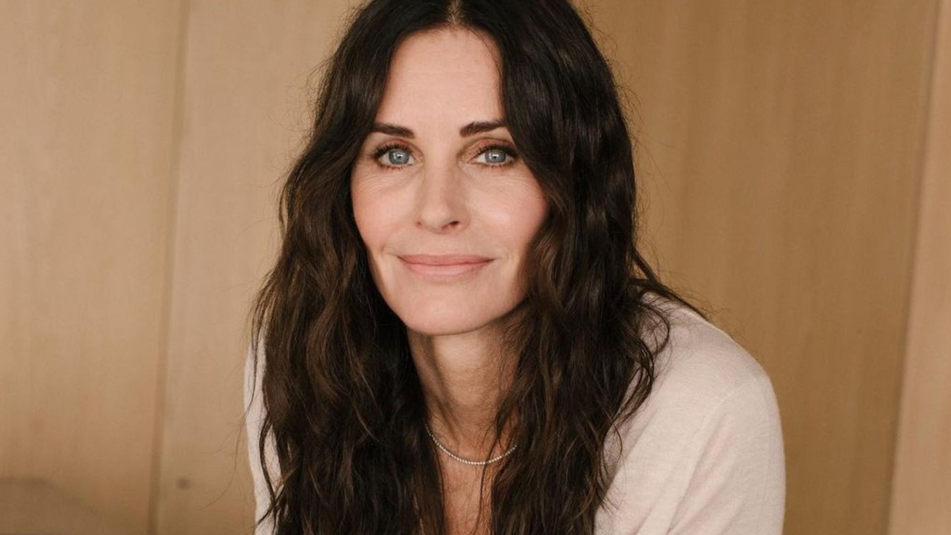 Η Courteney Cox ορκίζεται στην κρυοθεραπεία και αυτός είναι ο λόγος 1