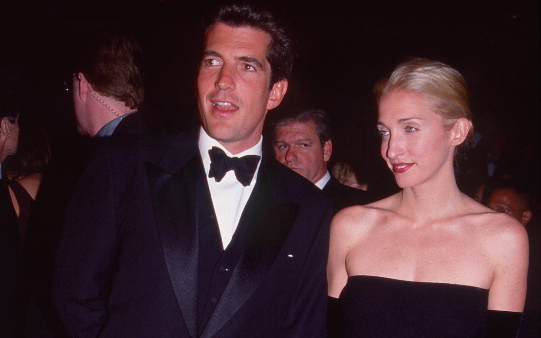 John Kennedy Jr- Carolyn Bessette: Η δραματική ιστορία τους θα γίνει τηλεοπτικό σίριαλ από τον Ryan Murphy 3