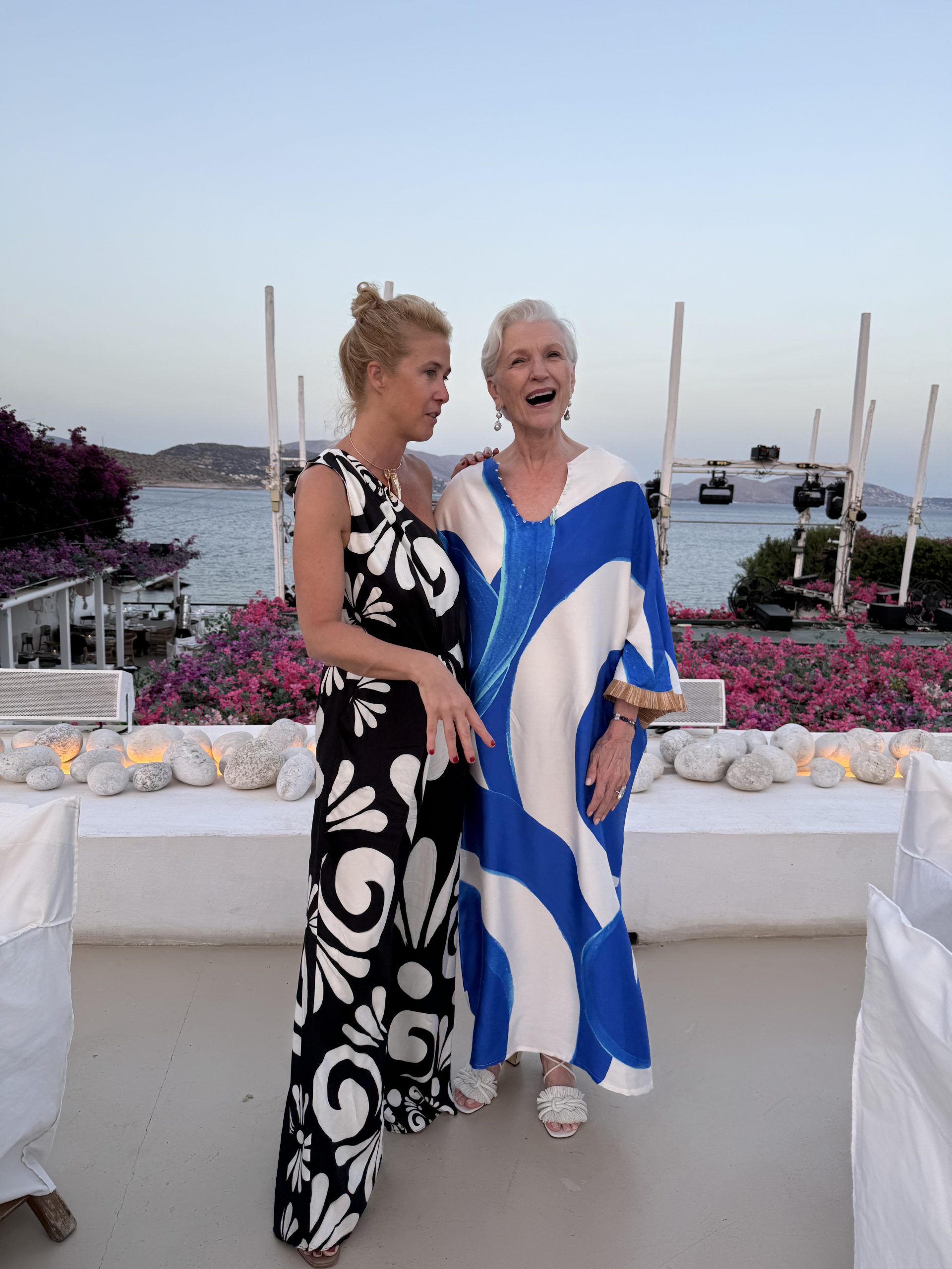 Η Maye Musk στην Αθήνα φορώντας Themis Z 2