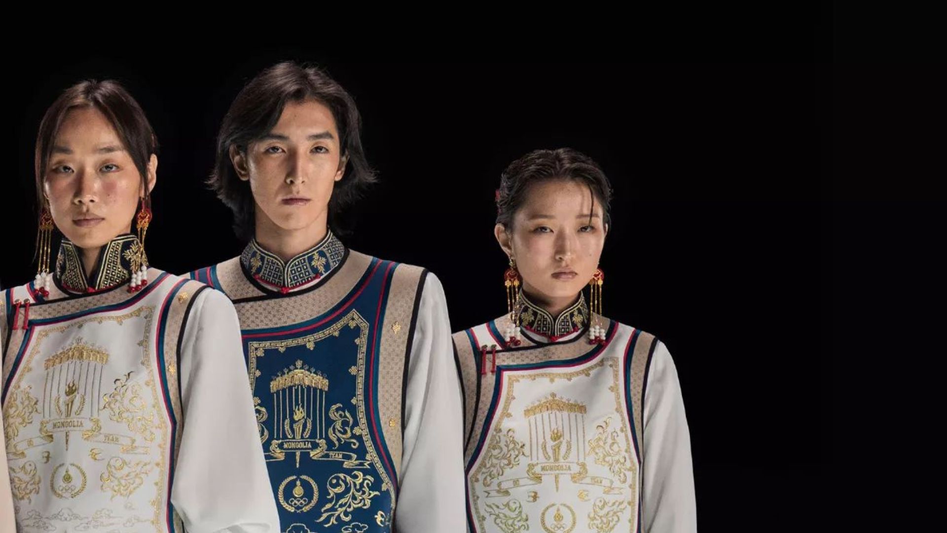 Γιατί όλοι μιλούν για την στολή της Μογγολίας στους Ολυμπιακούς Αγώνες; Ένα αριστούργημα, «μείγμα ομορφιάς και παράδοσης»