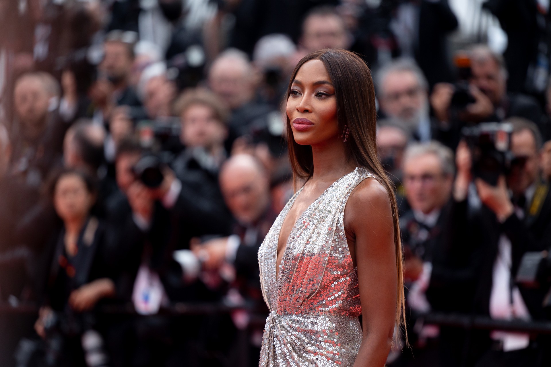 Icon in gold: Το μικρό χρυσό μπικίνι της Naomi Campbell 1