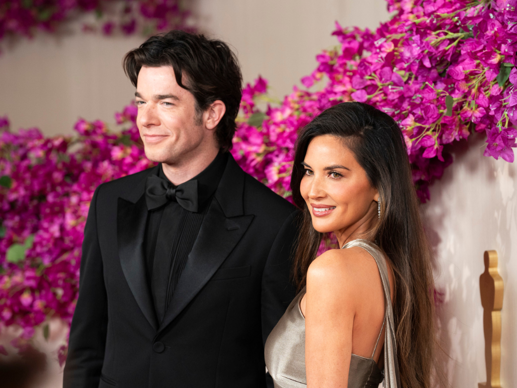 H Olivia Munn και ο John Mulaney παντρεύτηκαν σε μια κλειστή τελετή στη Νέα Υόρκη 1