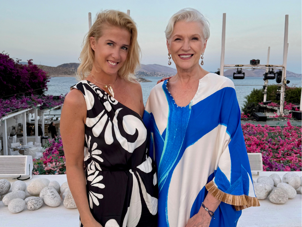 Η Maye Musk στην Αθήνα φορώντας Themis Z 1