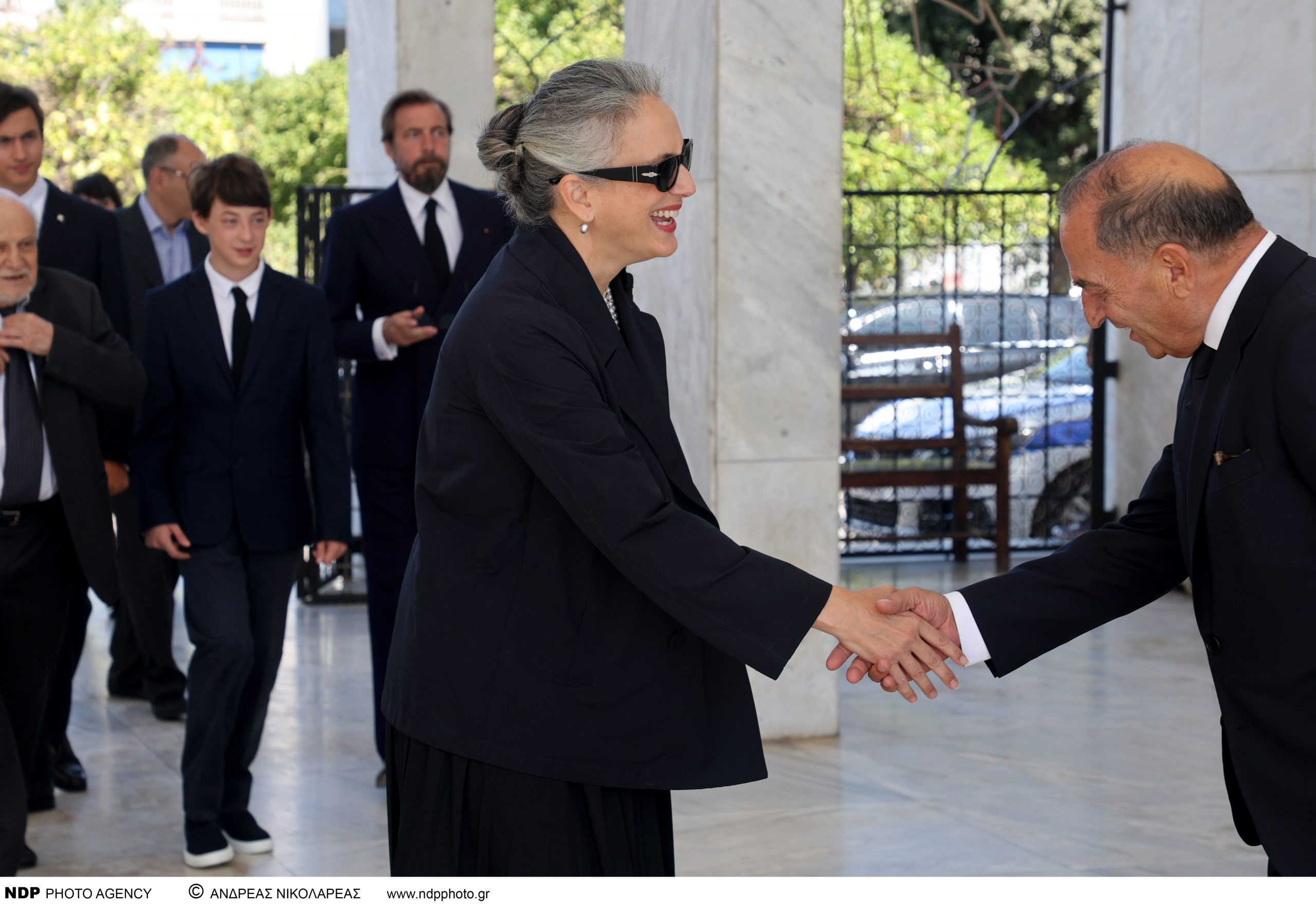 Kηδεία πρίγκιπα Μιχαήλ – Μαρί Σαντάλ, Σοφία της Ισπανίας και άλλες παρουσίες στο τελευταίο αντίο 8