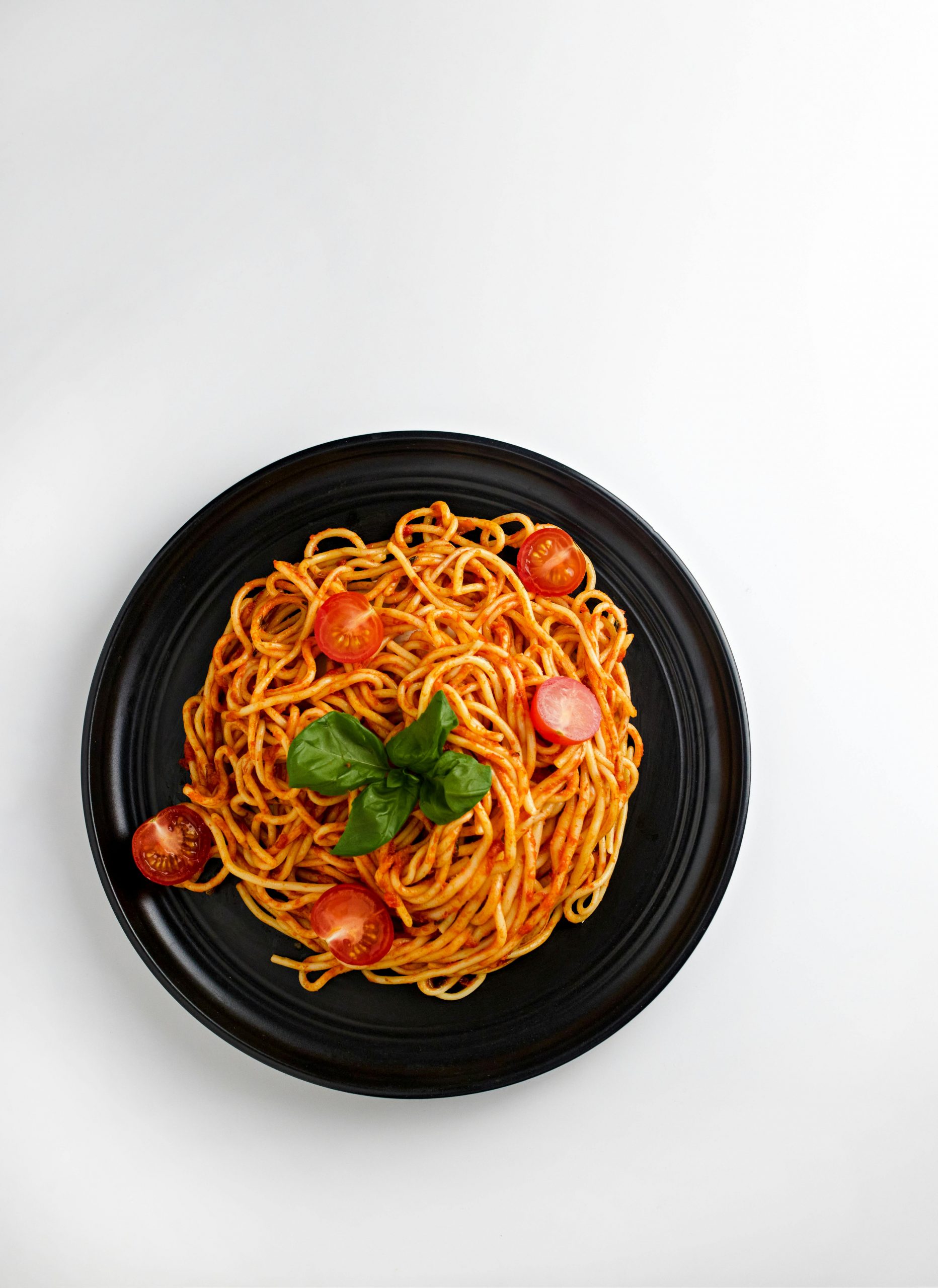 Spaghetti al pomodoro: Τα υλικά που θα χρειαστείτε για την αγαπημένη μακαρονάδα της Audrey Hepburn 2