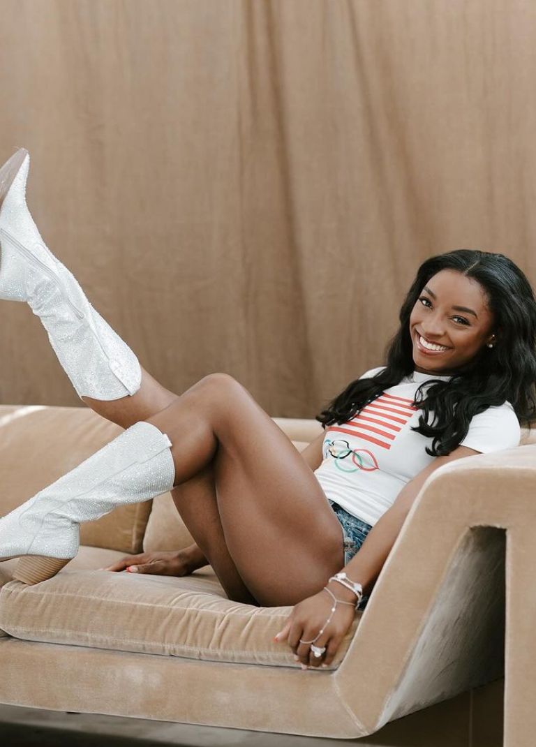 Simone Biles: Kατηγορούν την Ολυμπιονίκη ότι ζει μέσα στη χλιδή ενώ η μητέρα της ζει στη φτώχεια 2