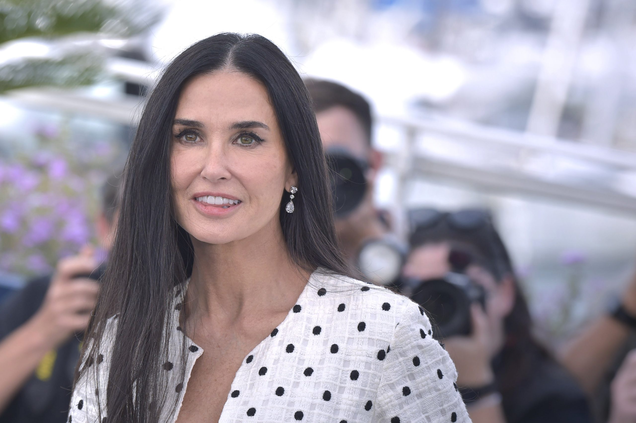 Η Demi Moore μιλά για τον εσωτερικευμένο ηλικιακό ρατσισμό 1