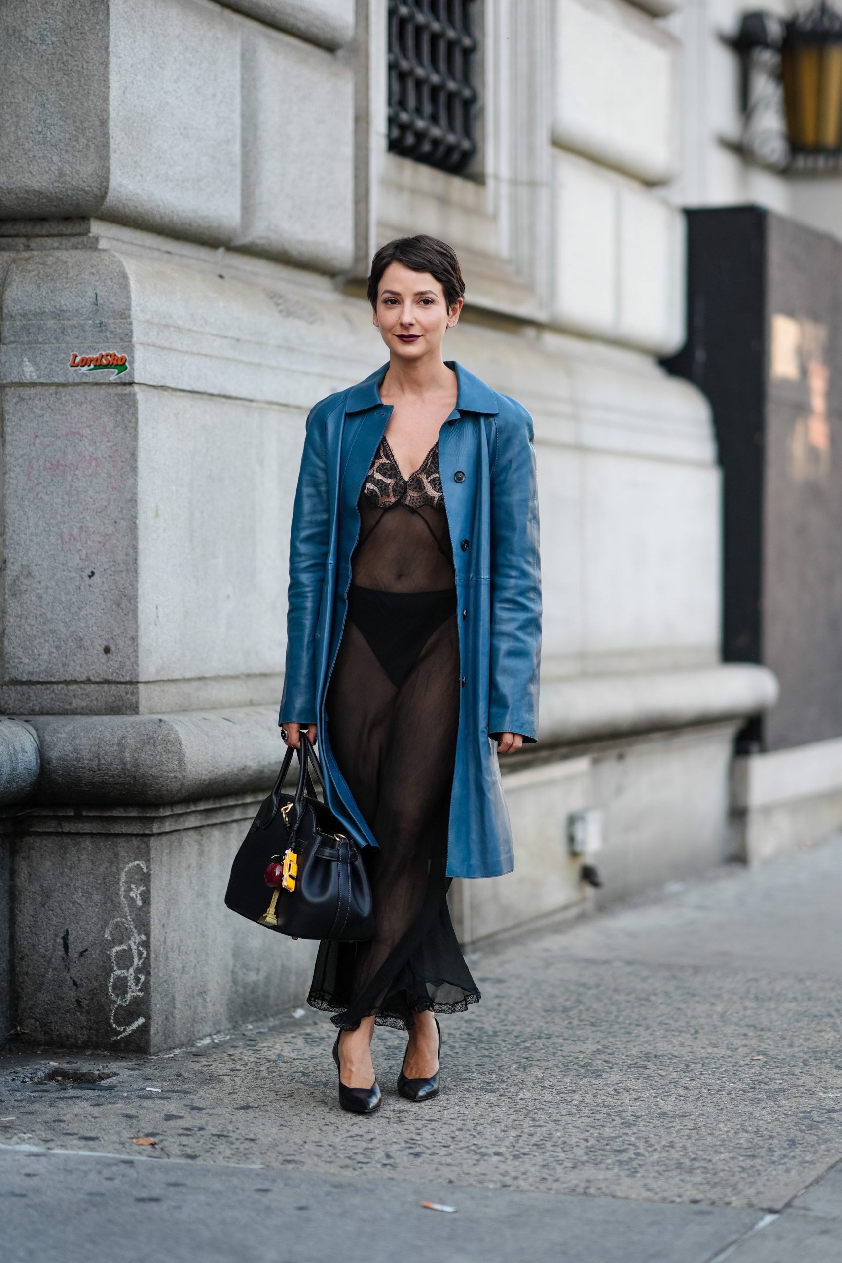 NYFW: Τα looks που ξεχώρισαν στο κατά τ’ άλλα άτονο street style 3