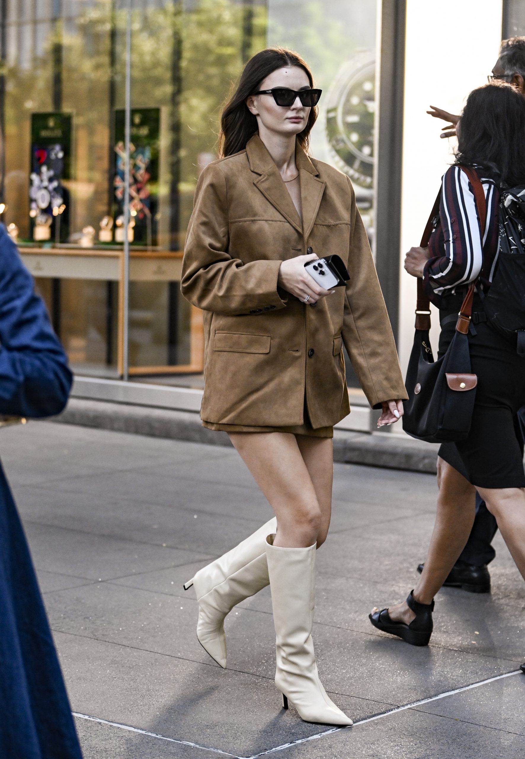 NYFW: Τα looks που ξεχώρισαν στο κατά τ’ άλλα άτονο street style 2