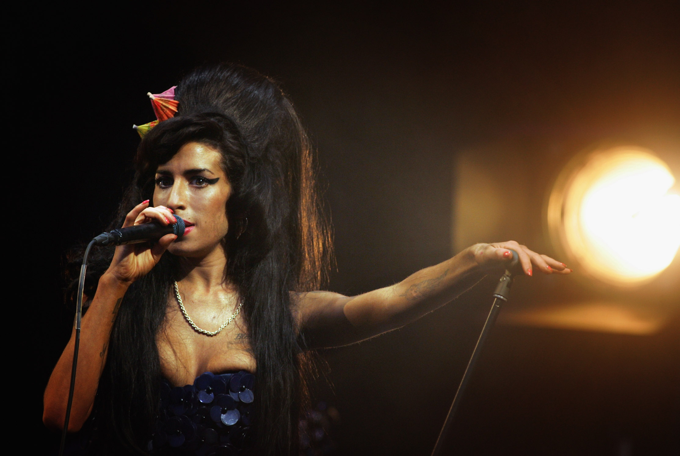 Amy Winehouse: Σαν σήμερα η πριγκίπισσα της θλίψης θα έκλεινε τα 41