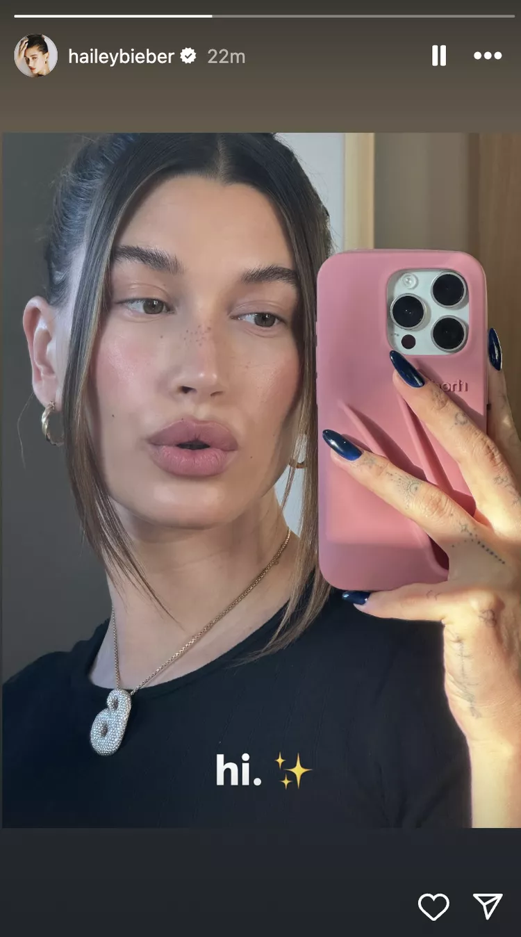 Hailey Bieber: Μας έδωσε την τέλεια ιδέα για το επόμενο μανικιούρ μας 2