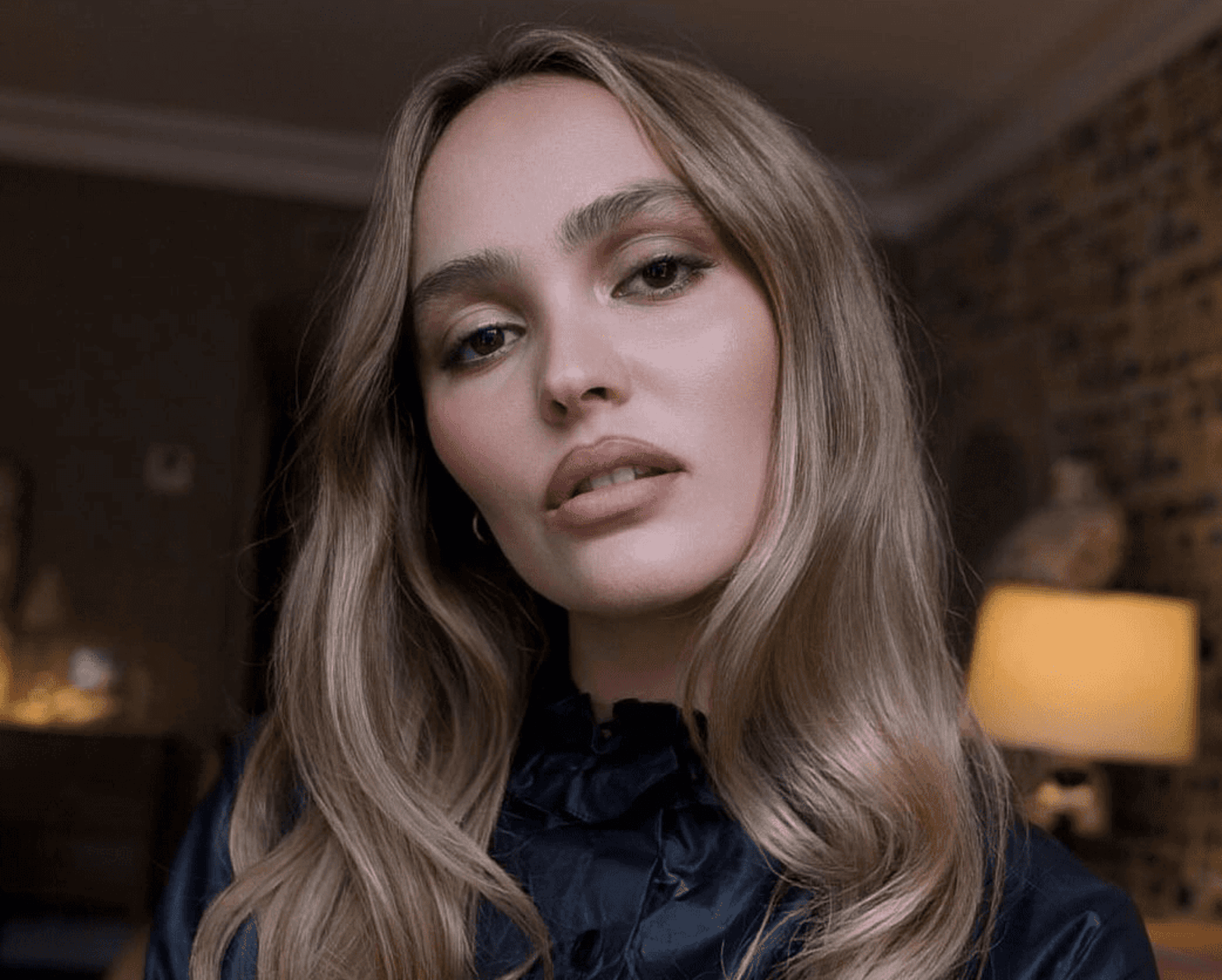 Το νέο χρώμα μαλλιών της Lily-Rose Depp είναι ονειρικό 1