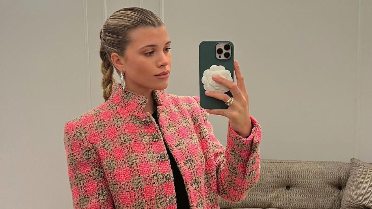 Aπό τη Sofia Richie μέχρι την Kourtney Kardashian: Γιατί οι celebrities παίρνουν «Colostrum», το νέο συμπλήρωμα του Χόλιγουντ 1